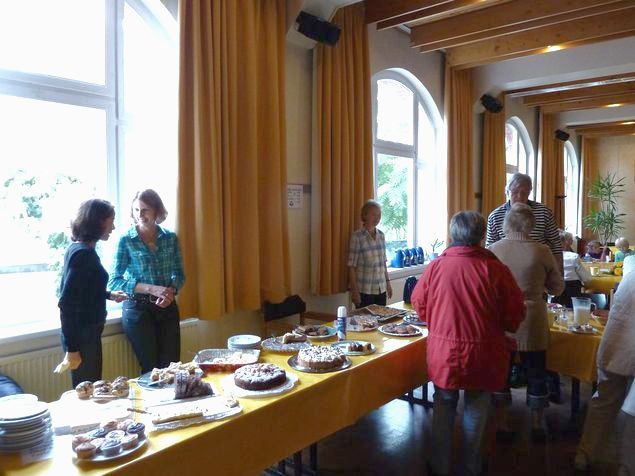 Kaffee und Kuchen (Gemeindefest 2010)